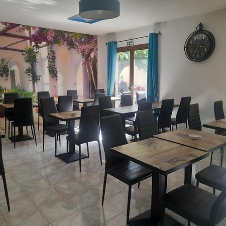 Hotel Les Alizes Puget-Théniers Exteriör bild