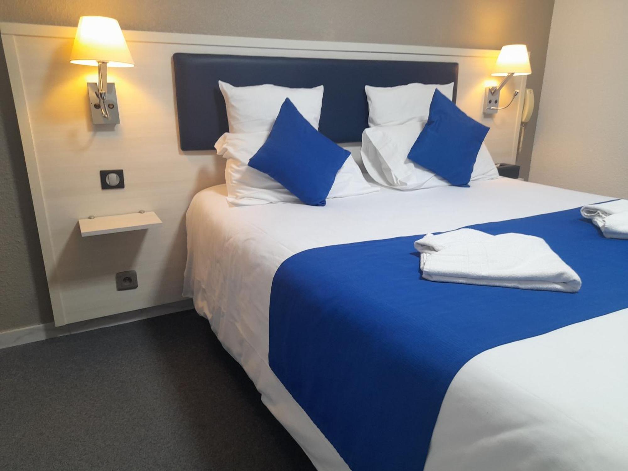 Hotel Les Alizes Puget-Théniers Rum bild