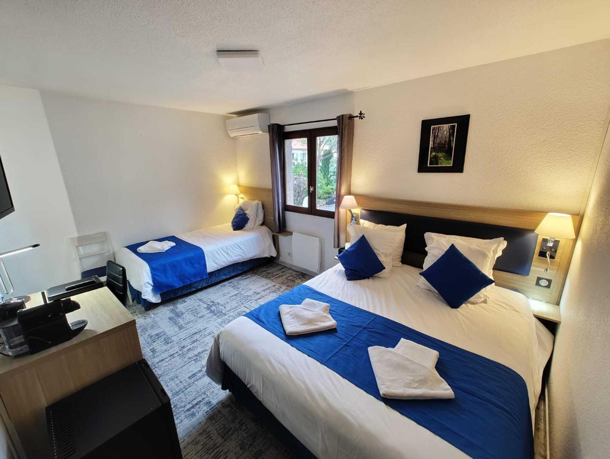 Hotel Les Alizes Puget-Théniers Rum bild